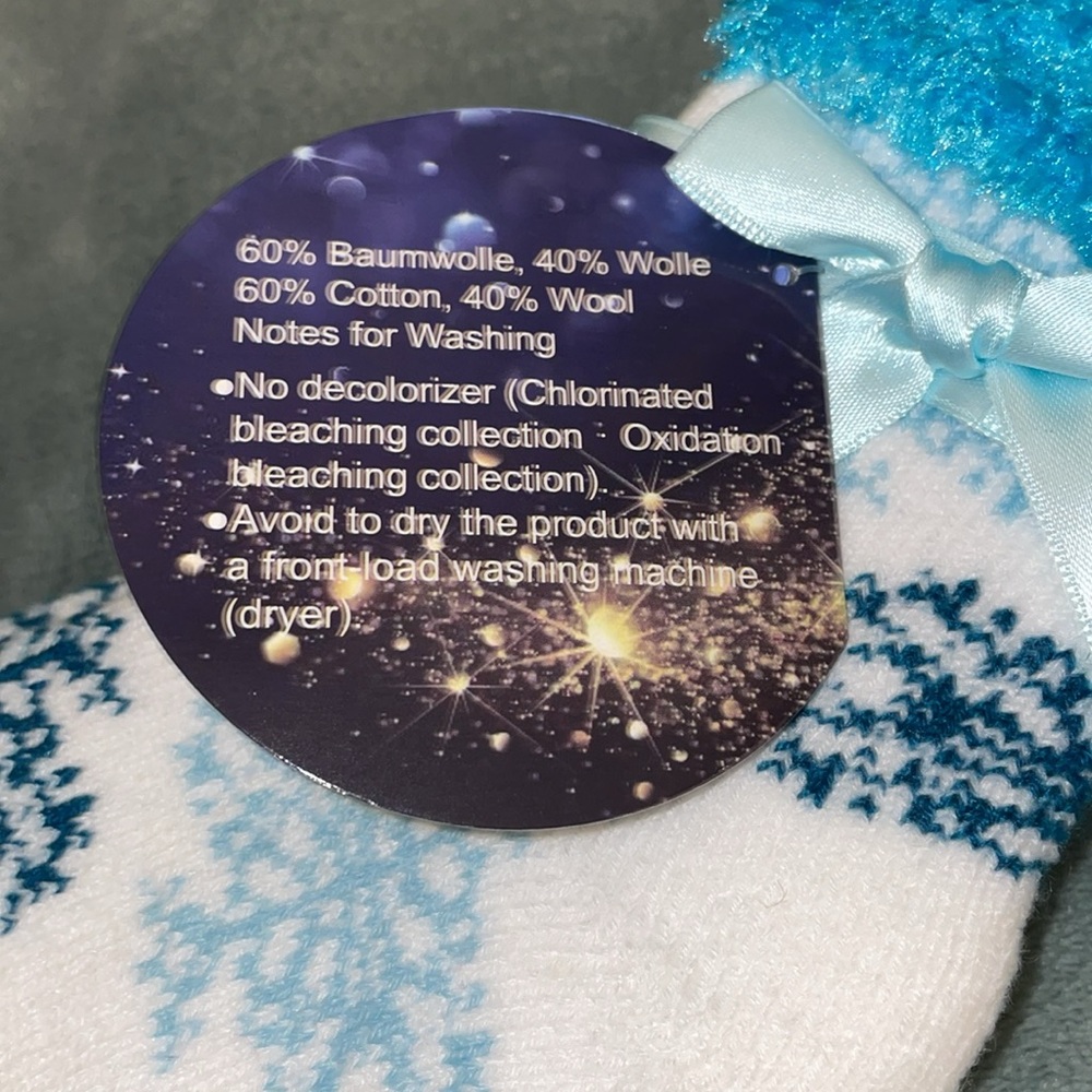 NWT 2 pair of Blue & White Fuzzy Socks with Snowflake Design. - Picture 4 of 4